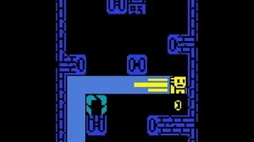 Character navigating a complex maze in Tomb of the Mask.